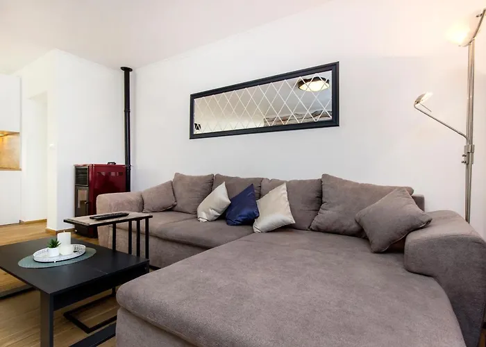 Lucia Holiday home *