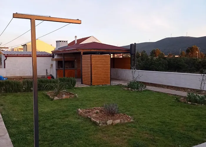 Tatil Evi Lucia Lozovac