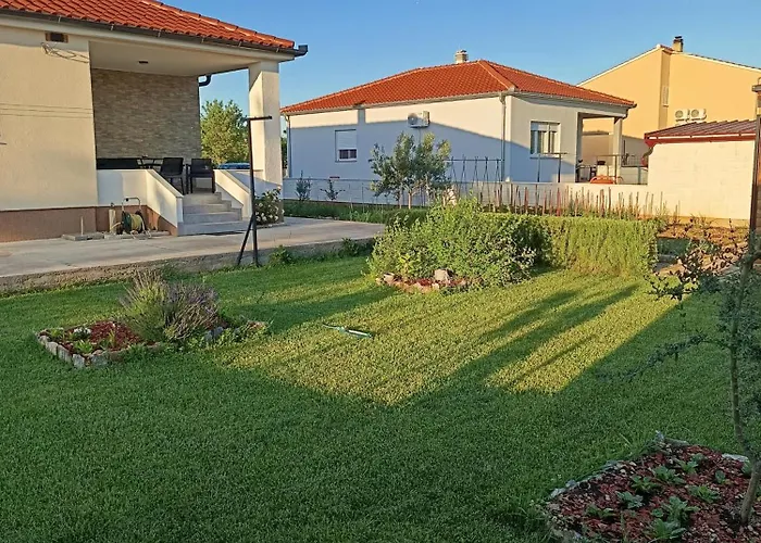 Holiday home Lucia Lozovac